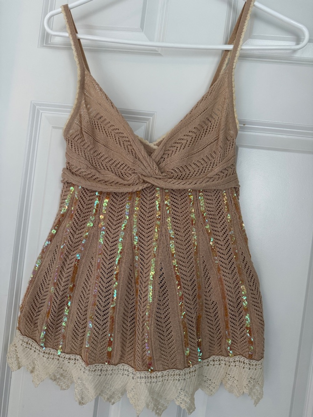 Jlo- Women’s Beige Crochet Sequin Camisole Tank Top with white trim